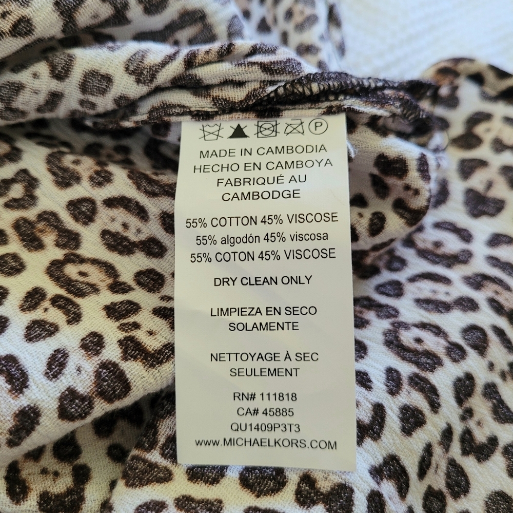 Michael Kors Leopard🐆 Print Faux Crossover Blouse - Picture 7 of 15